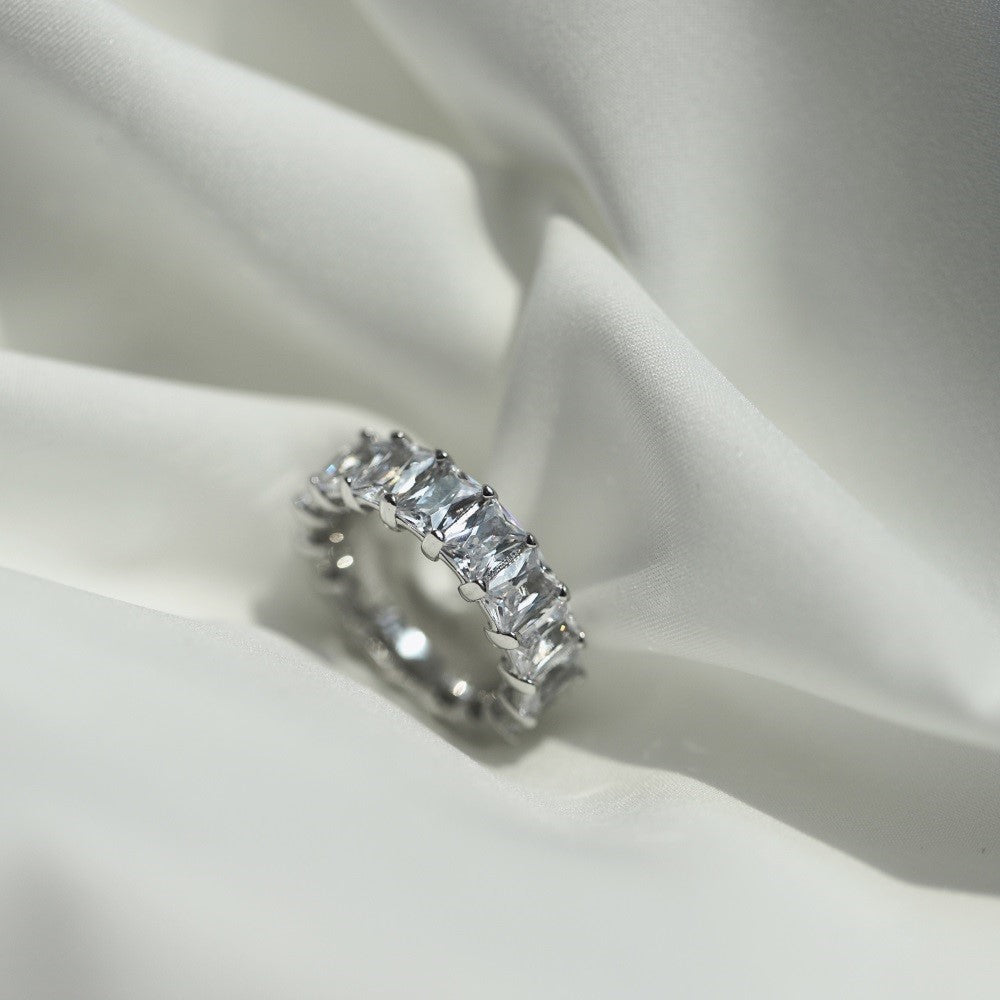 Angled view of close up for Kylie ring