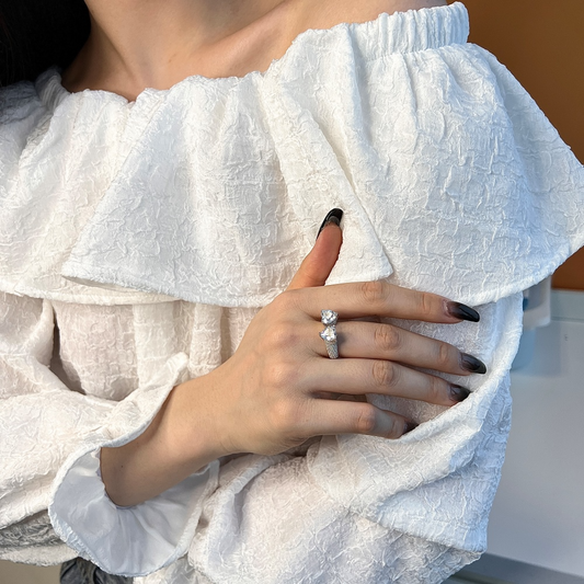 Woman wearing a silver ring